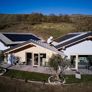 https://la-finestra-sul-mondo.emilia-romagnahotels.net